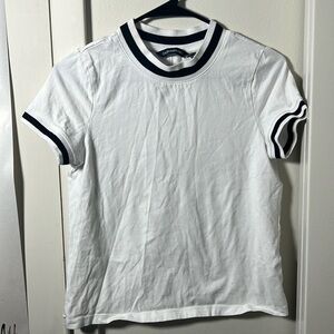 ✨ Sleek and Simple: Calvin Klein T-Shirt ✨